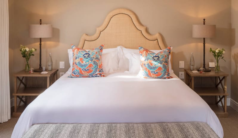 LE QUARTIER FRANCAIS - PETIT GARDEN ROOM BED